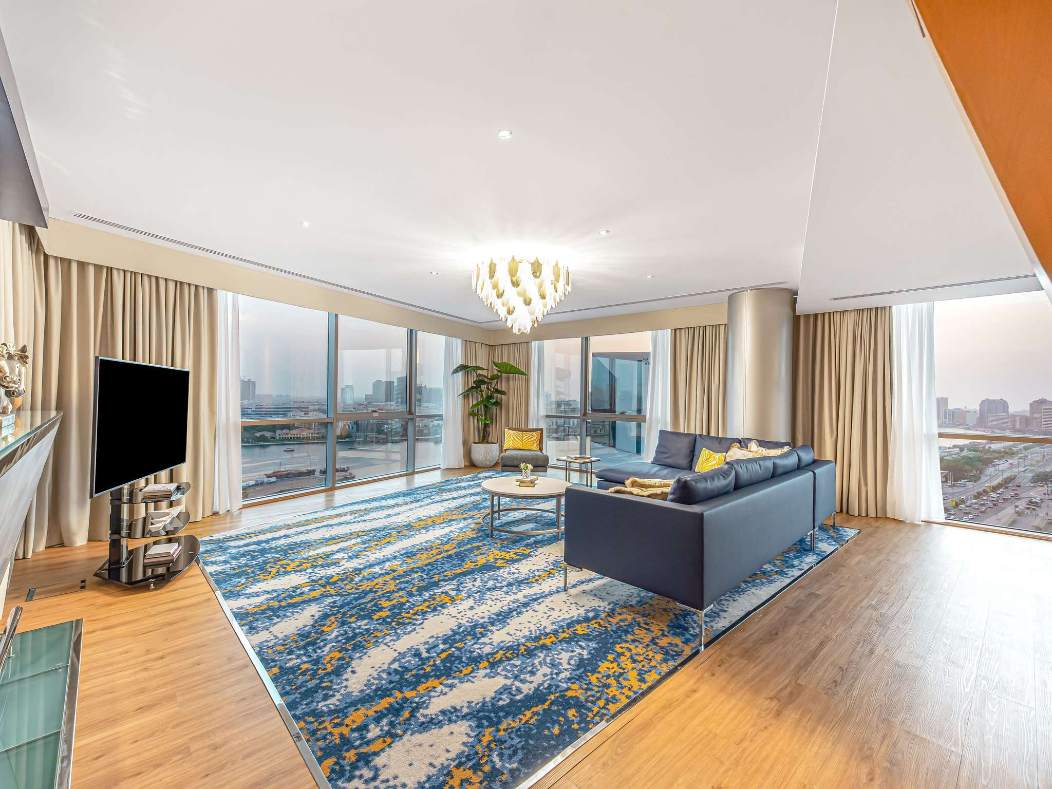 Movenpick Dubai Creek