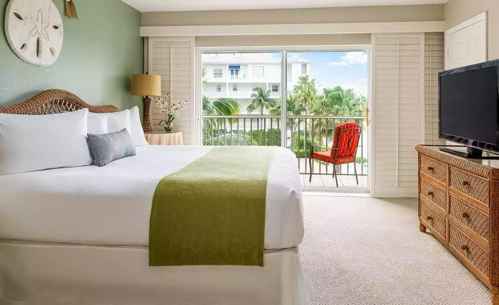Olde Marco Island Inn and Suites