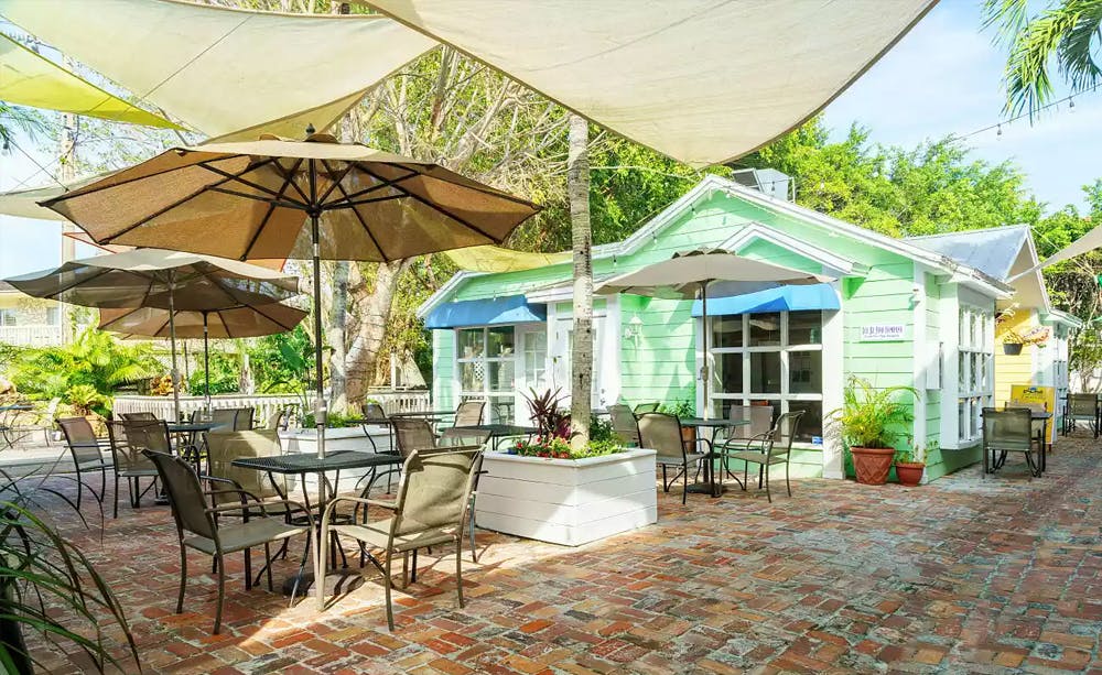 Olde Marco Island Inn and Suites