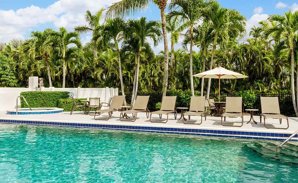 Olde Marco Island Inn and Suites