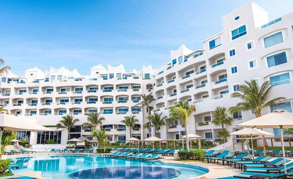 Wyndham Alltra Cancun All Inclusive Resort