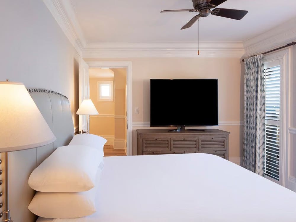 Pier House Resort & Spa