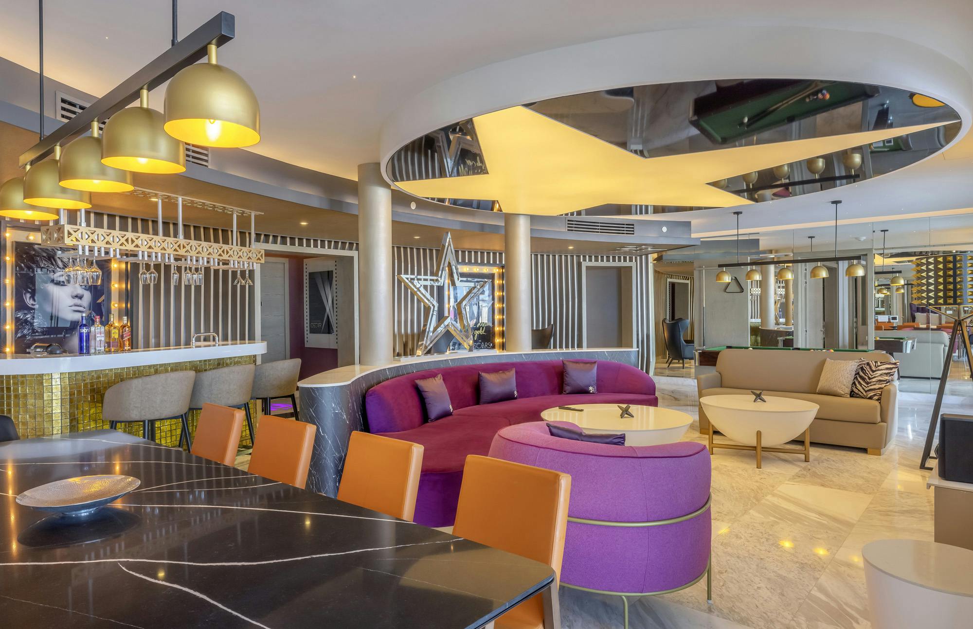 Planet Hollywood Cancun by Royalton