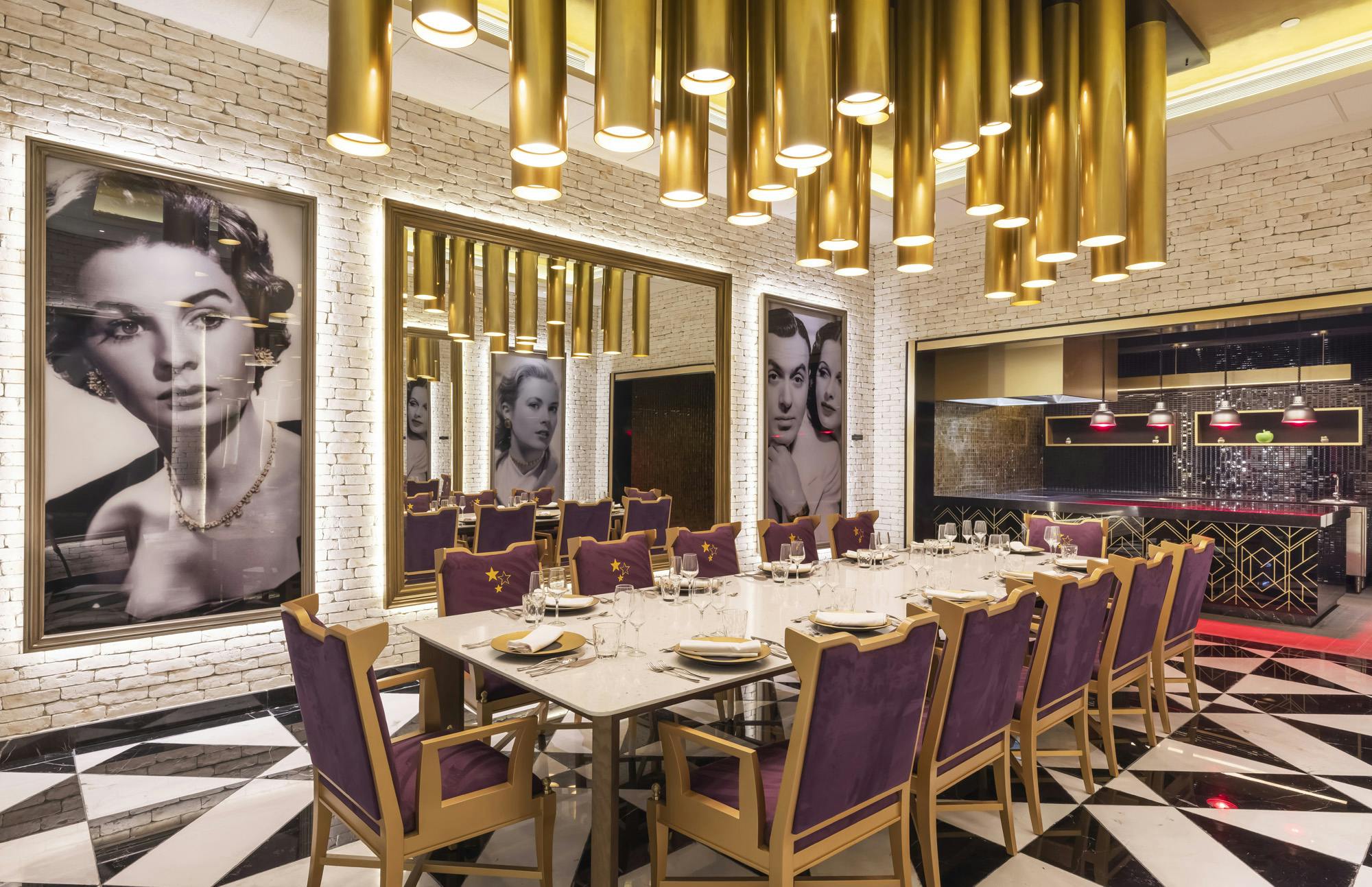 Planet Hollywood Cancun by Royalton