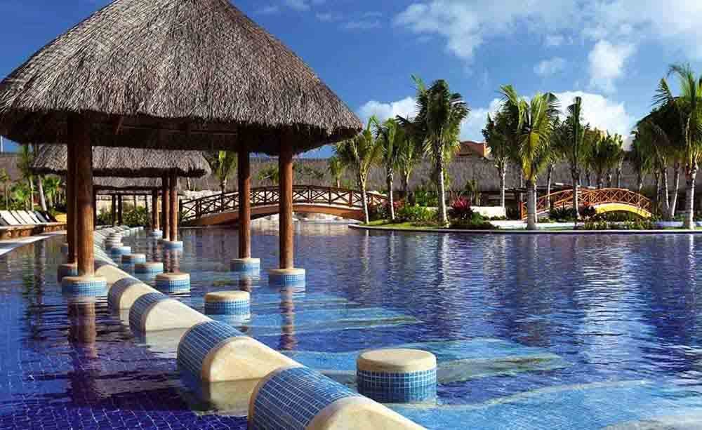 Premium Level at Barcelo Maya Palace