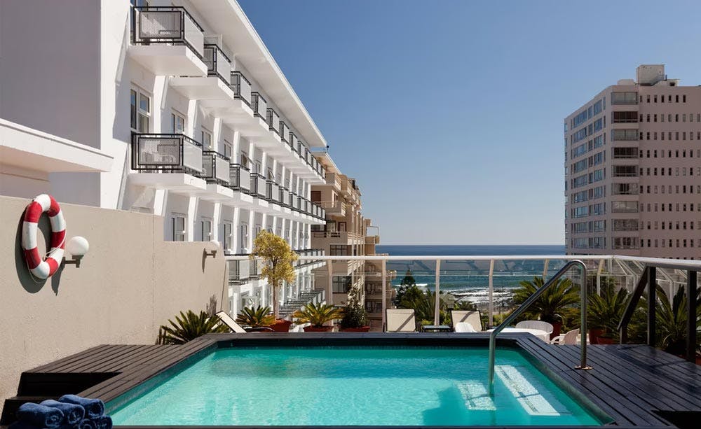 protea-by-marriott-hotel-cape-town-sea-point-01.jpg