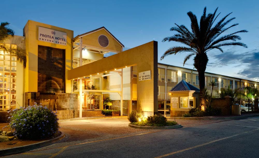 protea-by-marriott-hotel-knysna-quays-south-africa-01.jpg