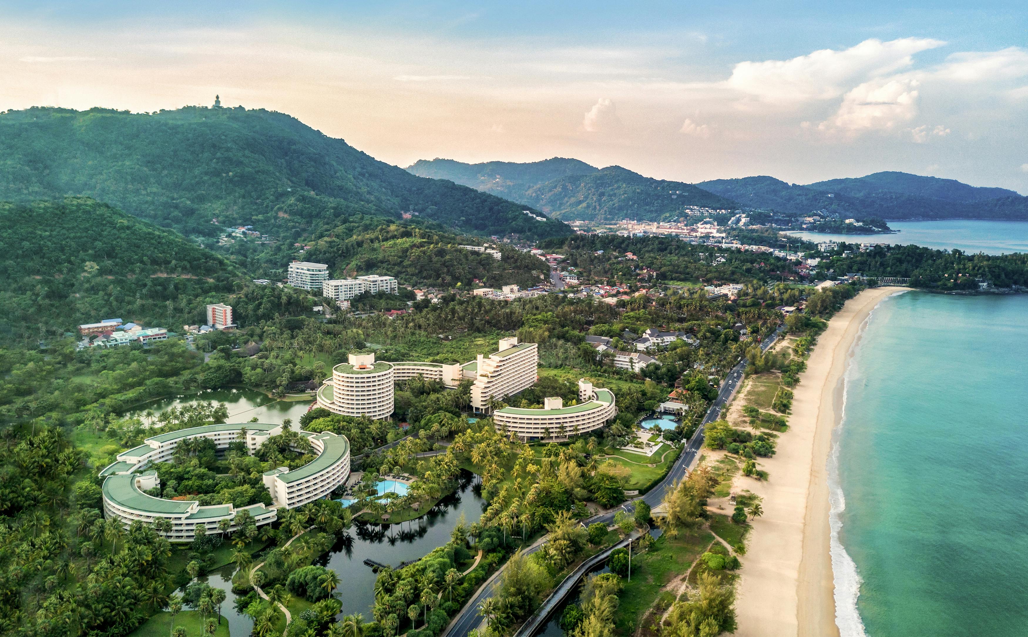 Pullman Phuket Karon Beach Resort