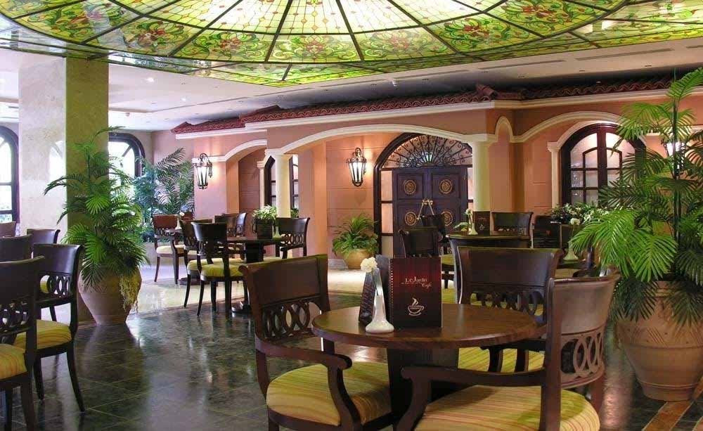 pyramisa-suites-hotel-and-casino-cairo-09