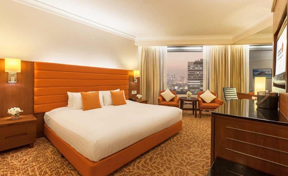 rembrandt-hotel-and-suites-bangkok-02