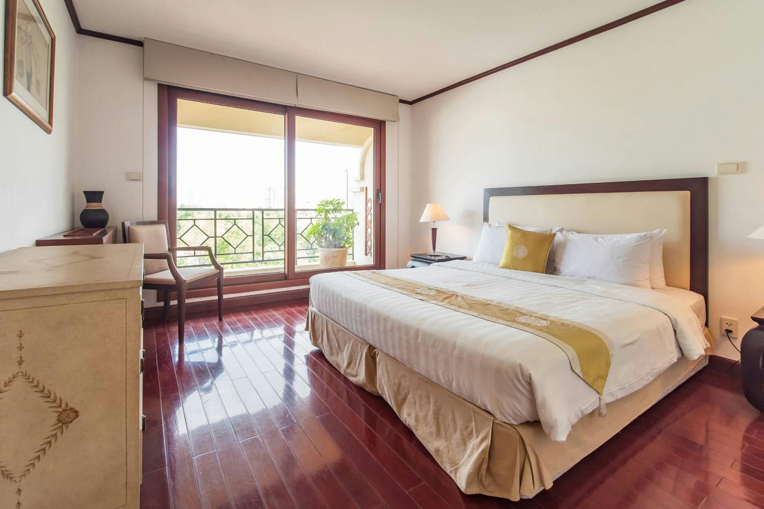 Saigon Domaine Luxury Residences