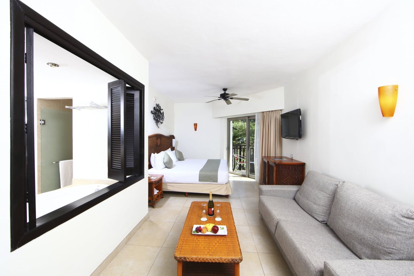 Sandos Caracol Eco Resort