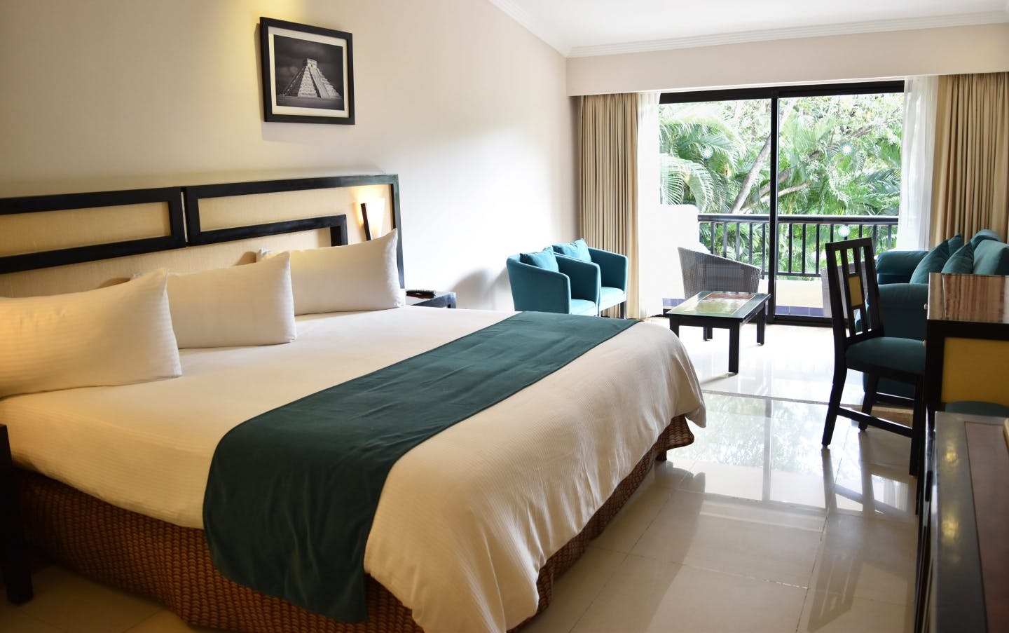 Sandos Playacar Beach Resort