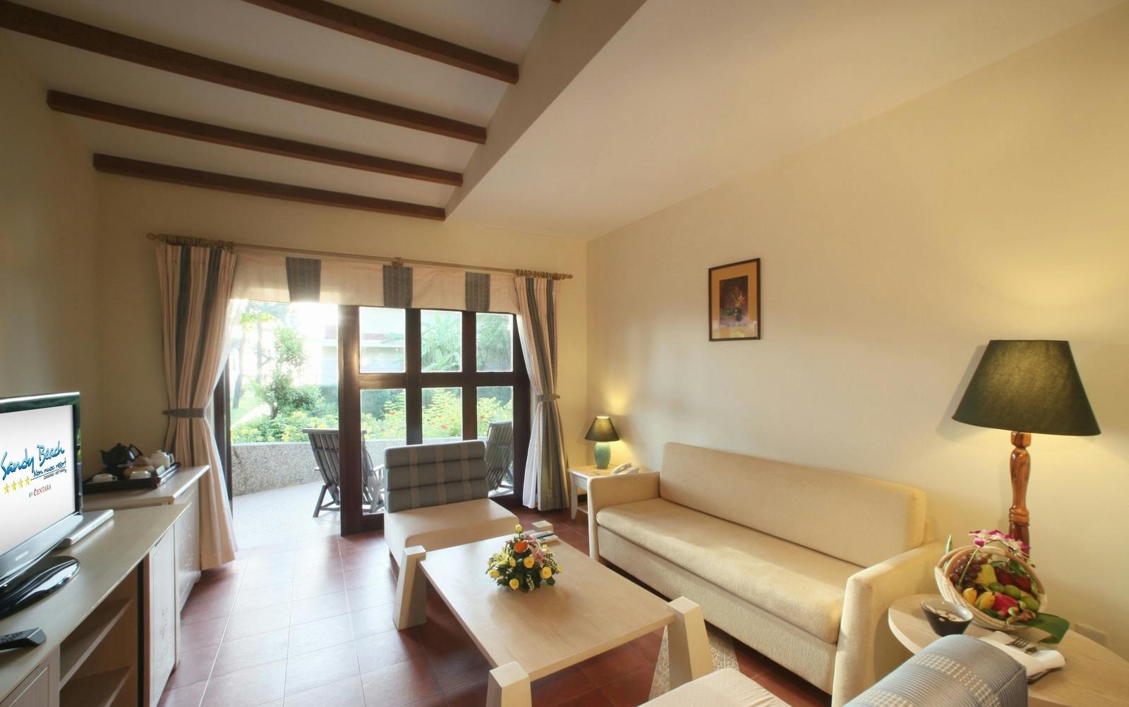 Sandy Beach Non Nuoc Resort