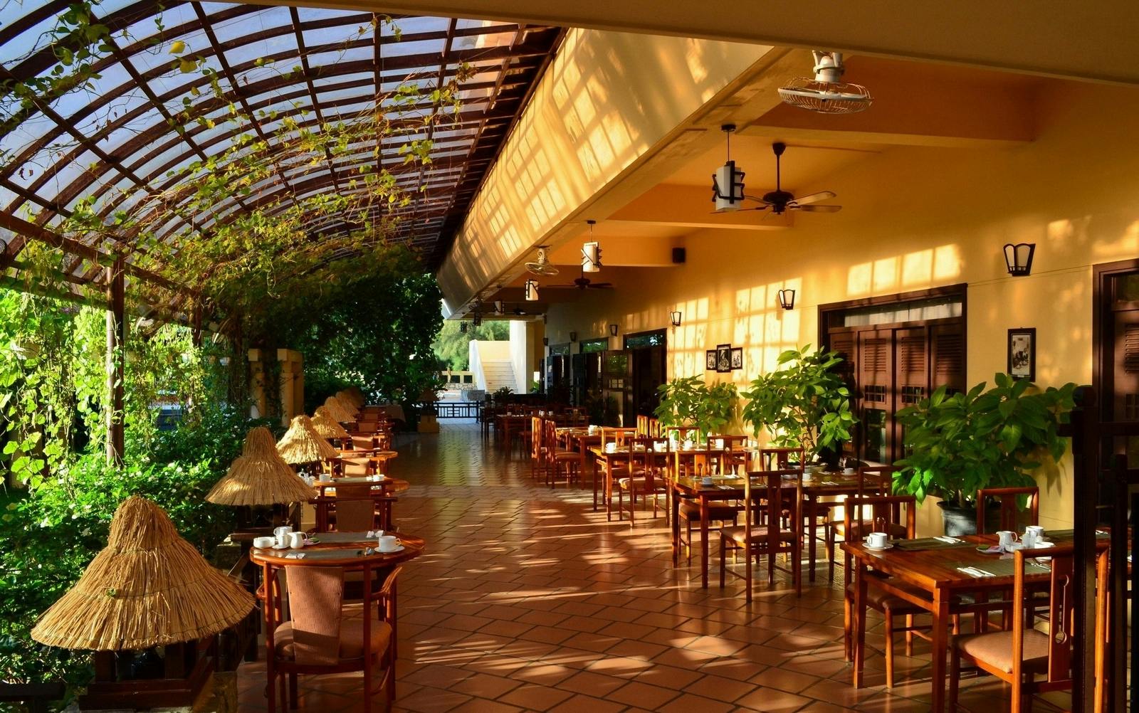 Sandy Beach Non Nuoc Resort