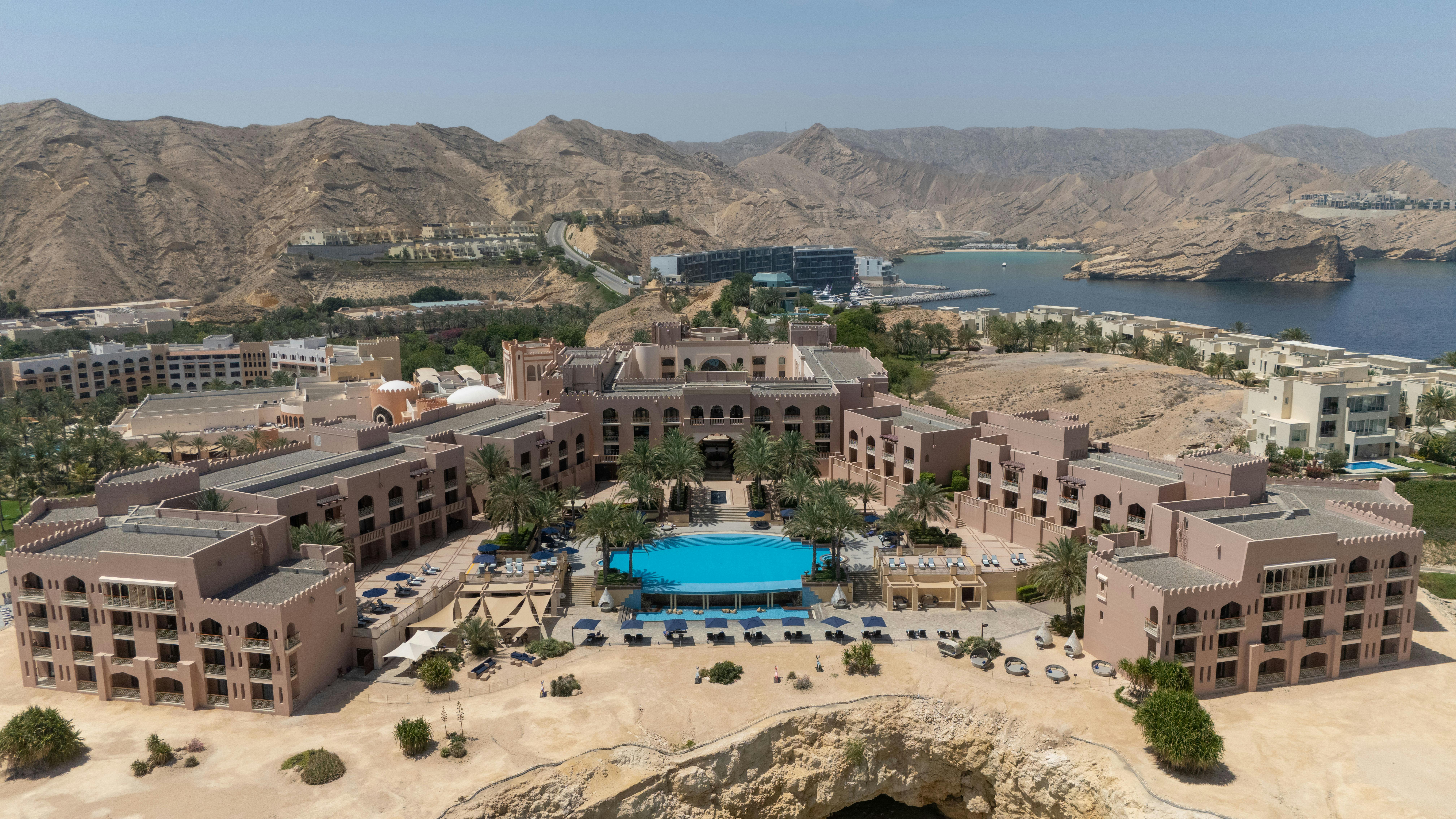 Shangri-La Al Husn Resort & Spa
