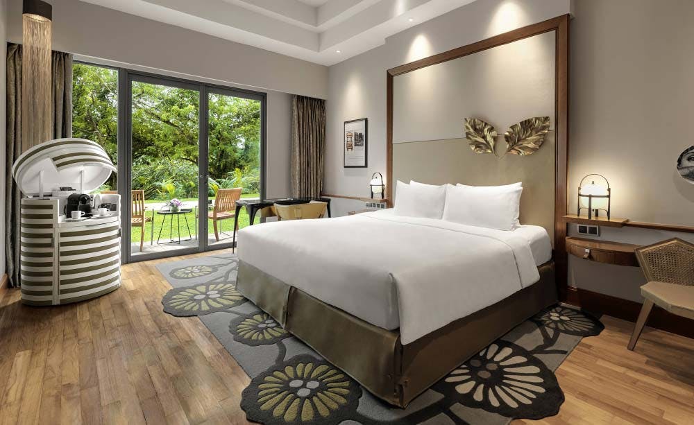 sofitel-singapore-sentosa-resort-spa-hotel-02.jpg