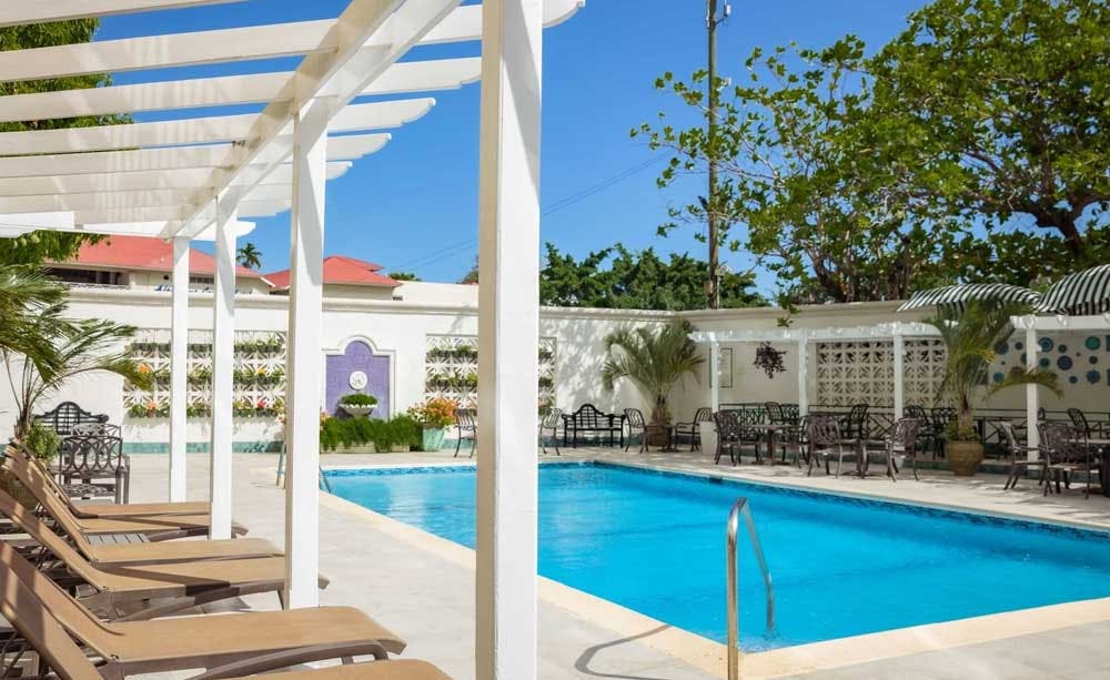 The Courtleigh Hotel & Suites