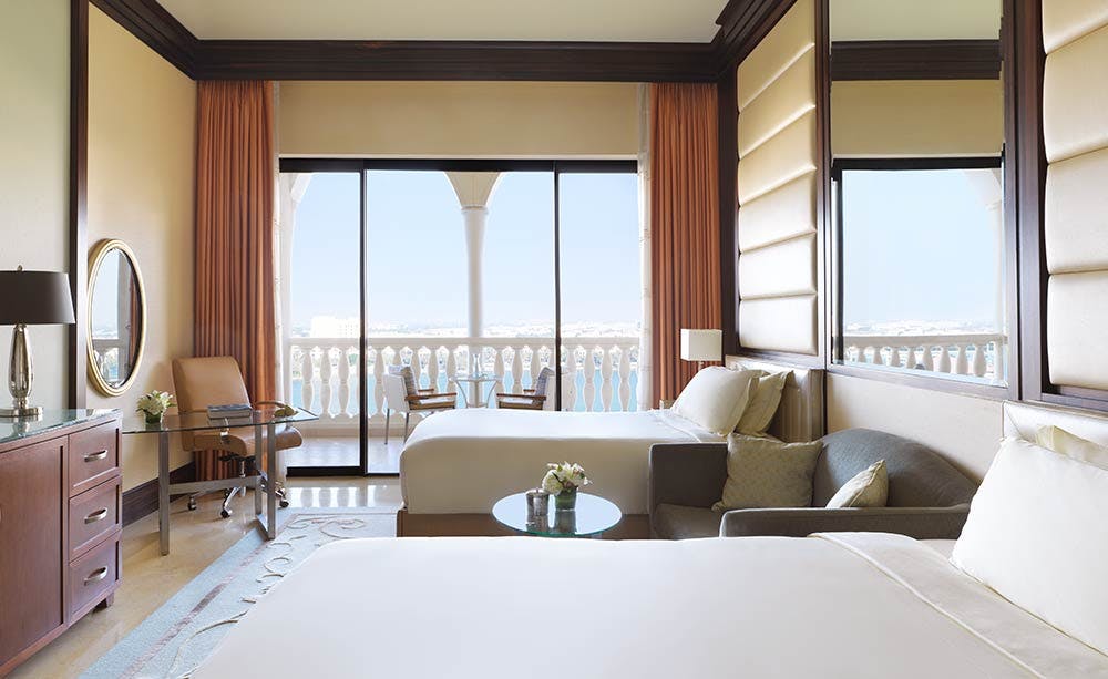 The Ritz-Carlton Abu Dhabi, Grand Canal