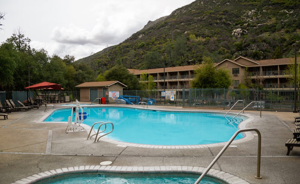 Yosemite View Lodge